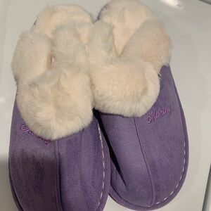 Cozy Women's Purple Faux-Fur Slip-On Slippers Size Mexium